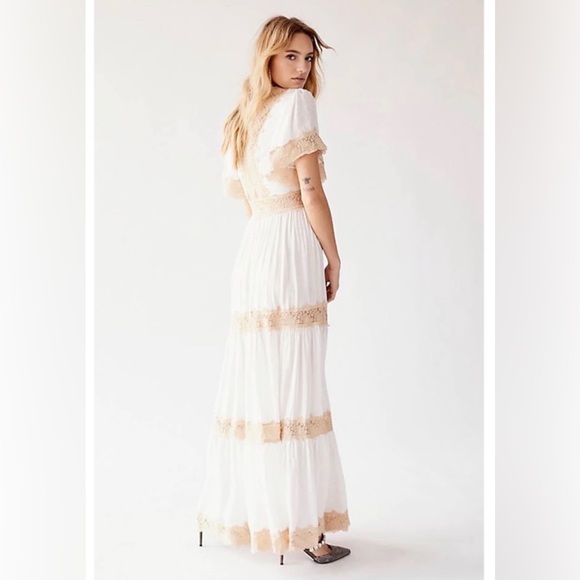 Spell and the Gypsy X Free People - Ocean Gown - White - Rare SZ Large - NWT - Picture 2 of 7